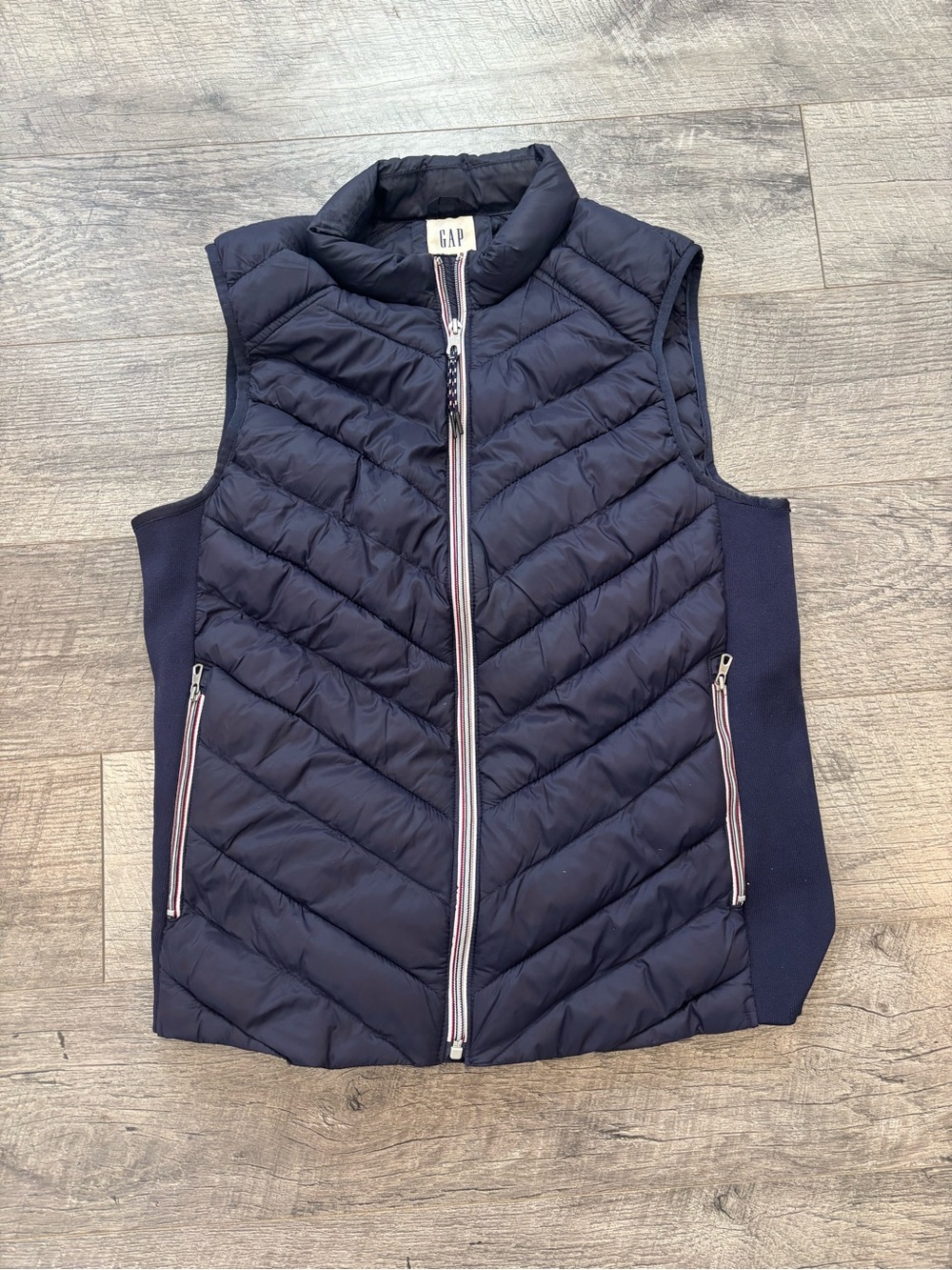 GAP women’s Puffer Vest Blue Insulated Quilted Zip Stand-Up Collar Size L